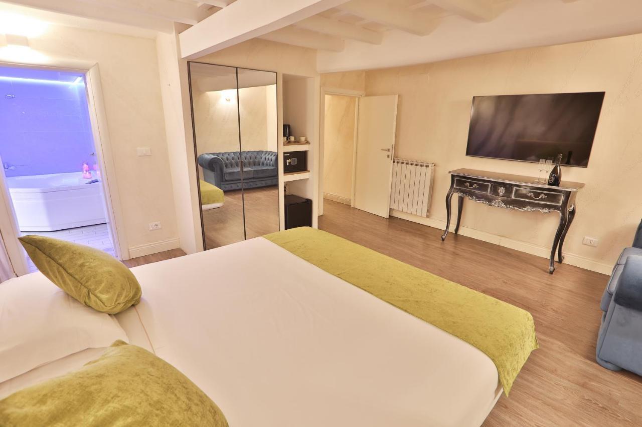 Grottini Luxury Suites ~ Pantheon Rome Bagian luar foto