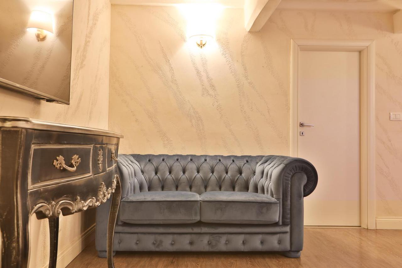 Grottini Luxury Suites ~ Pantheon Rome Bagian luar foto